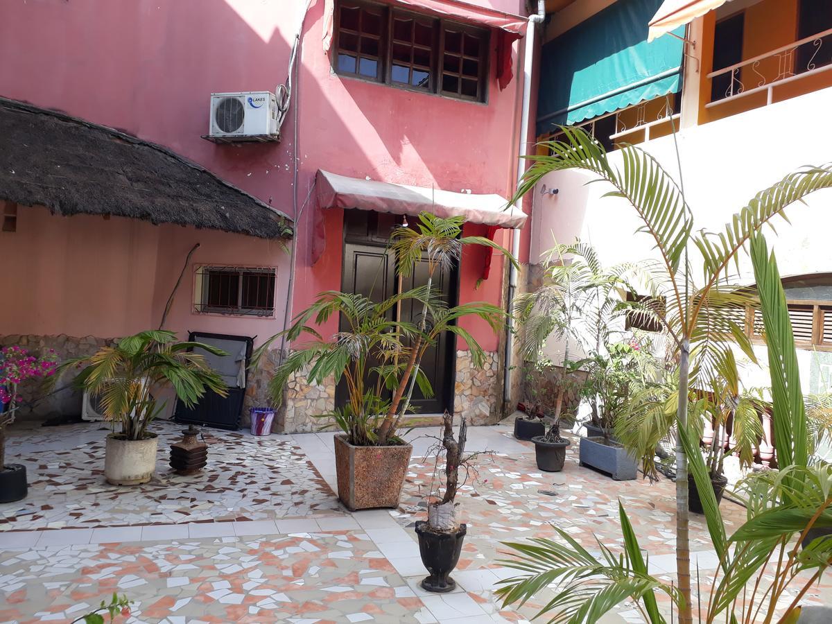 Hotel Residence Seven 7 อาบีจาน ภายนอก รูปภาพ